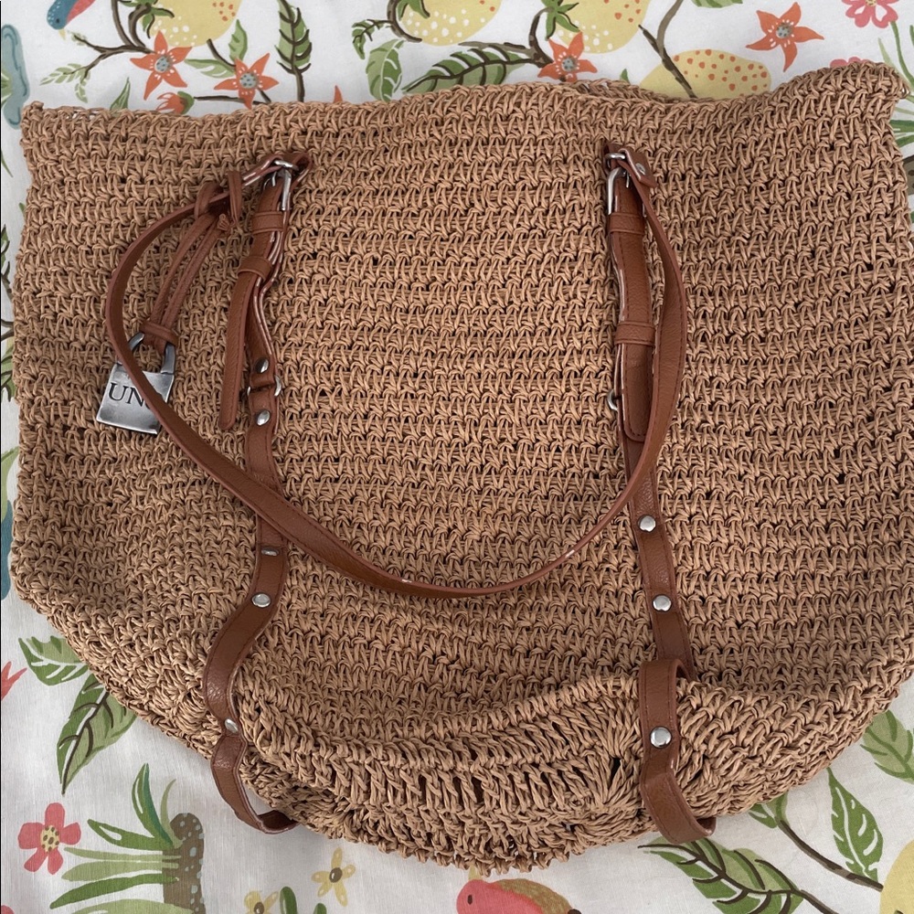 Brand new Uno woven bag. - Picture 6 of 6
